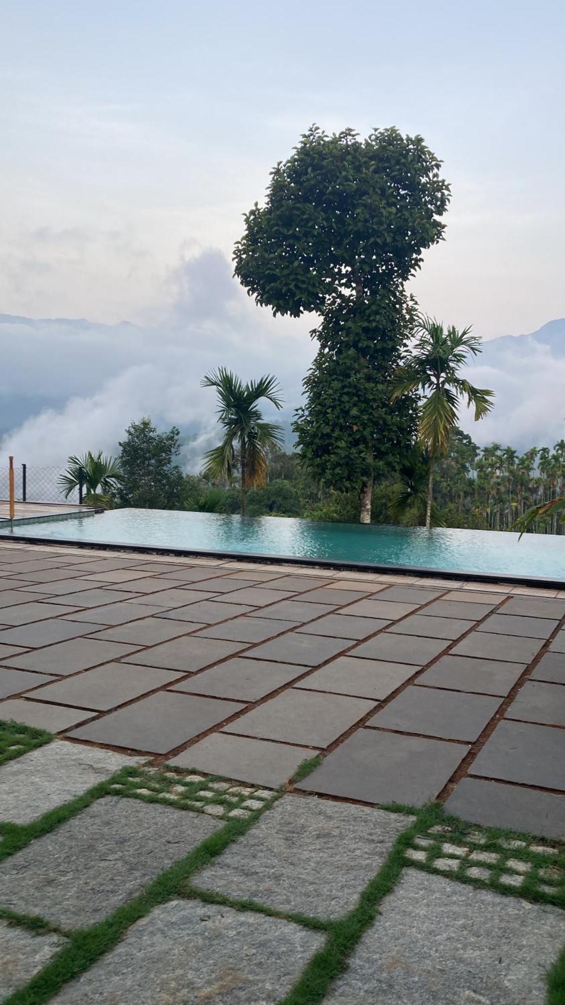Homestay Namaha Meppadi Luaran gambar